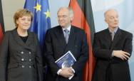 Bundeskanzlerin Angela Merkel mit Professor Hans Joachim Schellnhuber und Lars Göran Josefsson.