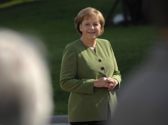 Bundeskanzlerin Merkel wartet auf ihre Gäste