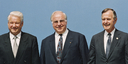 V.l. Russlands Präsident Boris Jelzin, Bundeskanzler Helmut Kohl und der amerikanische Präsident George Bush beim G-7-Gipfeltreffen der Staats- und Regierungschefs.