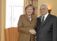 Chancellor Angela Merkel with Palestinian President Mahmoud Abbas in Davos