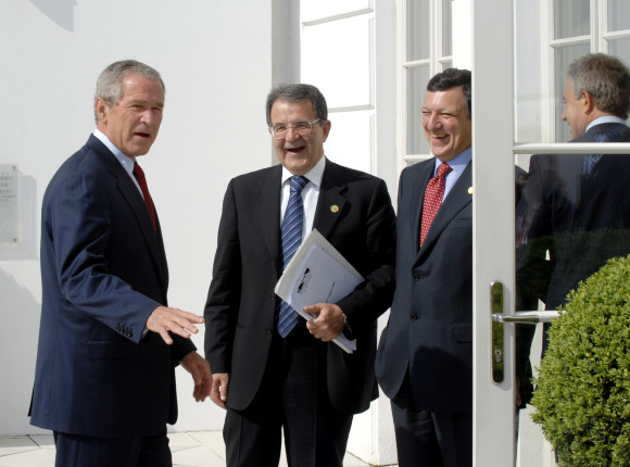 US President George W. Bush talking to Italy's Prime Minister Romano Prodi, President of the European Commission José Barroso and British Prime Minister Tony Blair