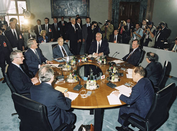 The1992 Summit in Munich