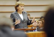 Merkel vor dem EP in Brüssel