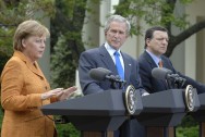 Merkel mit Bush und Barroso bei der Pressekonferenz