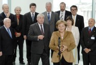 Gruppenbild: Angela Merkel mit den Chefs der Gewerkschaftsverbände