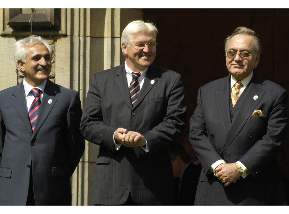 Steinmeier mit seinen Amtskollegen aus Afghanistan und Pakistan (rechts)