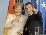 Merkel und Sarkozy vor der Presse