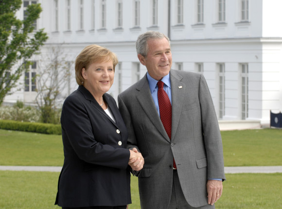Bundeskanzlerin Merkel spricht mit US-Präsident Bush