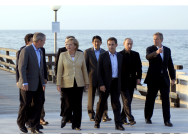 v.l. George W. Bush (USA), Bundeskanzlerin Angela Merkel, Shinzo Abe (Japan), Nicolas Sarkozy (Frankreich), Wladimir Putin (Frankreich) und Tony Blair (Großbritannien)