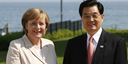 Bundeskanzlerin Angela Merkel begrüßt den chinesischen Präsidenten Hu Jintao